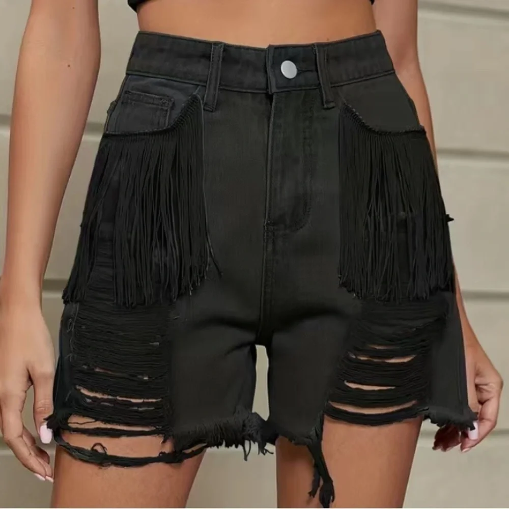 NWOT - Women’s Raw Hem Tassel Distressed Ripped Slash Pocket Denim Shorts Large